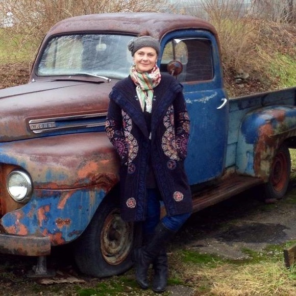 Meet your Posher, Robin - Picture 1 of 14